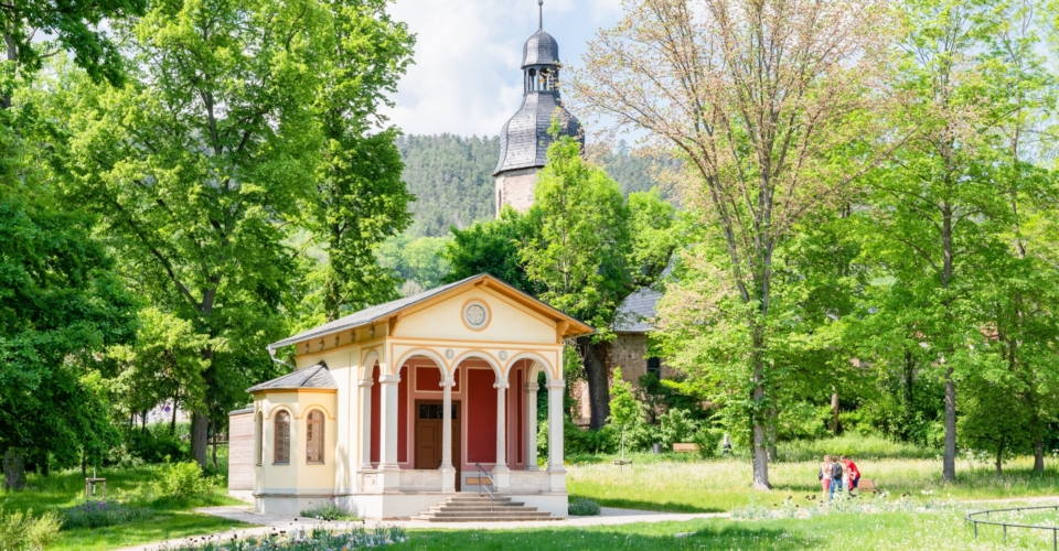 Drackendorfer Park_Teehäuschen_Kirche_JenaKultur_Christopher Schmid Drackendorfer Park_Teehäuschen_Kirche_JenaKultur_Christopher Schmid