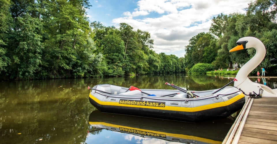 Jena_Saale_Schlauchboot und Sissi_Christoph Worsch Jena_Saale_Schlauchboot und Sissi_Christoph Worsch